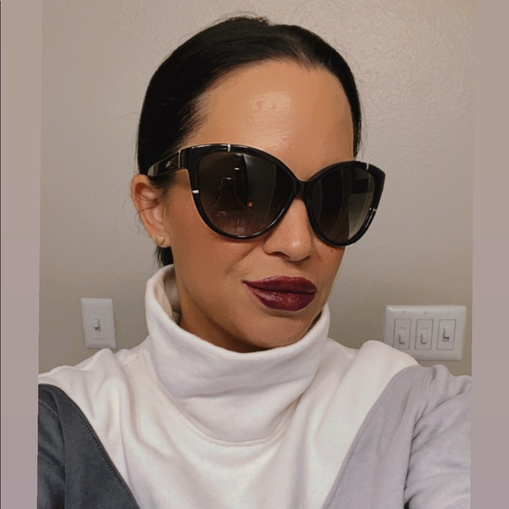 Meet your Posher, Candace